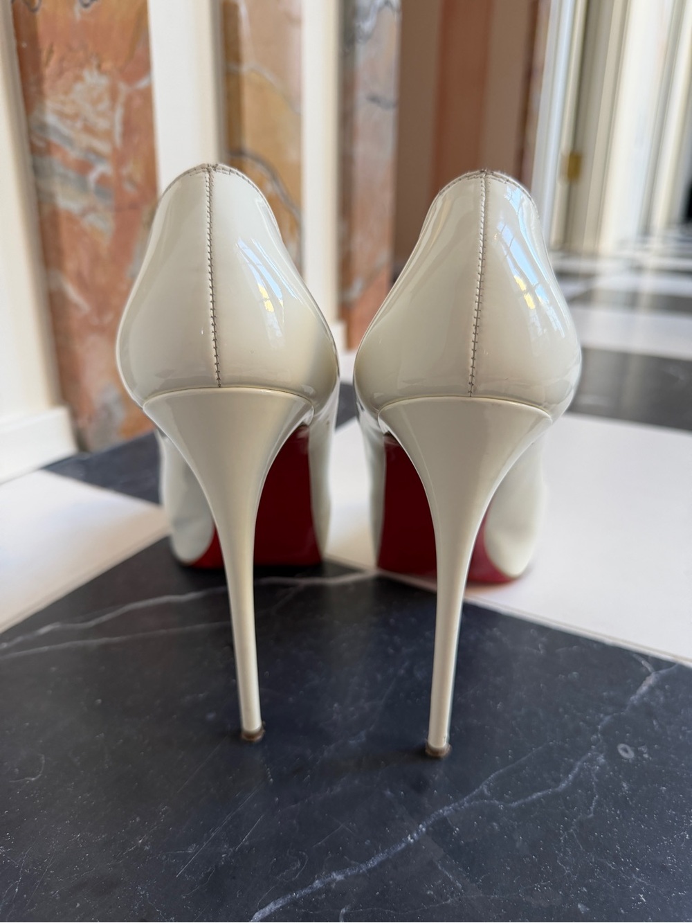 Christian Louboutin White Patent Very Prive heels EU 40 US 10 (fit like 9) - Picture 13 of 13